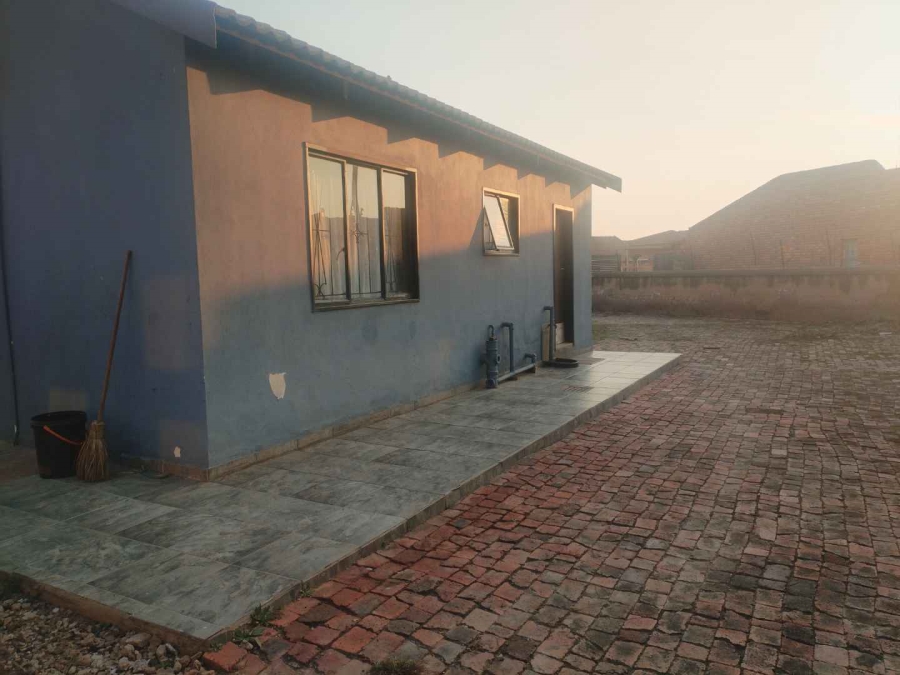 2 Bedroom Property for Sale in Mamelodi East Gauteng