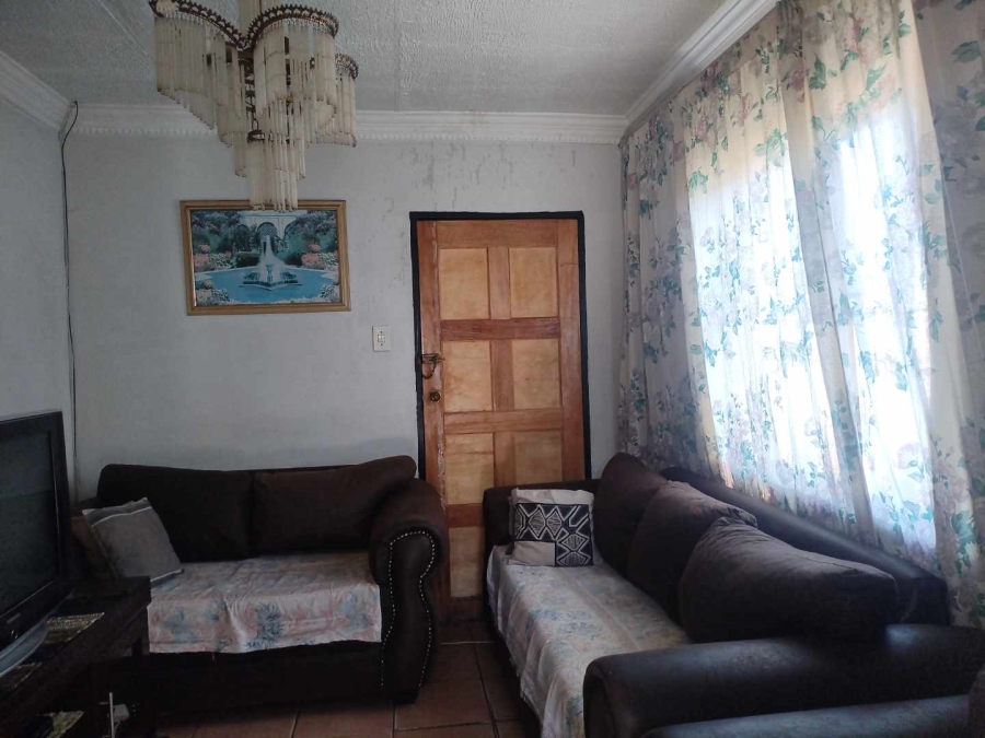 2 Bedroom Property for Sale in Mamelodi East Gauteng