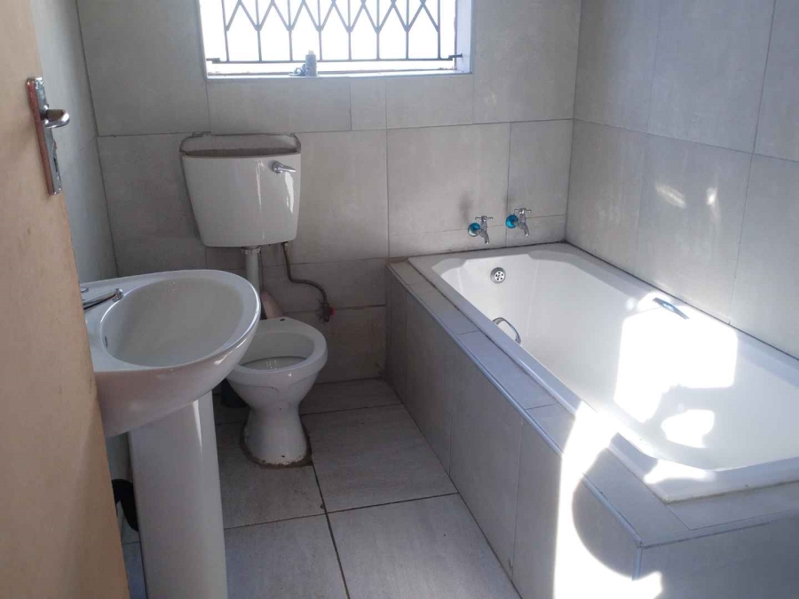 2 Bedroom Property for Sale in Mamelodi East Gauteng