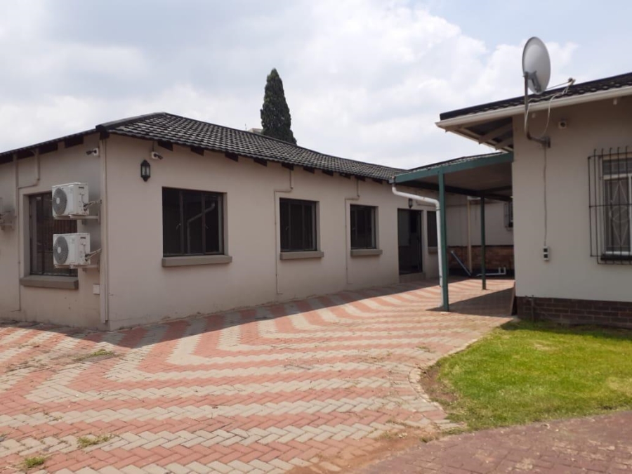 8 Bedroom Property for Sale in Kempton Park Gauteng