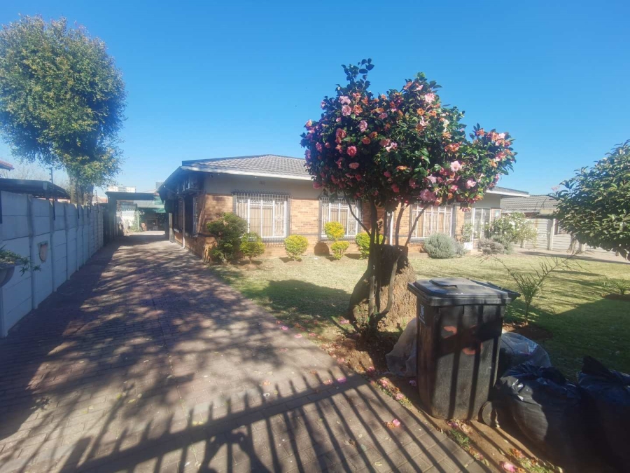 8 Bedroom Property for Sale in Kempton Park Gauteng