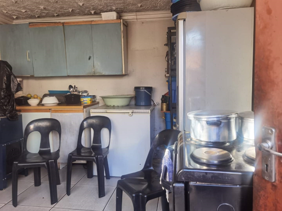 6 Bedroom Property for Sale in Tembisa Gauteng