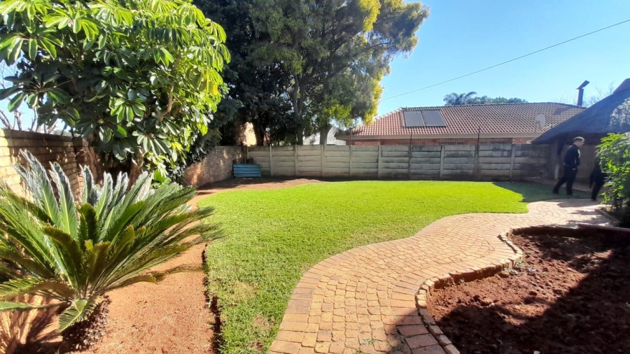 4 Bedroom Property for Sale in Birchleigh North Gauteng