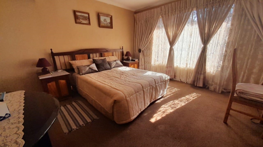 4 Bedroom Property for Sale in Birchleigh North Gauteng