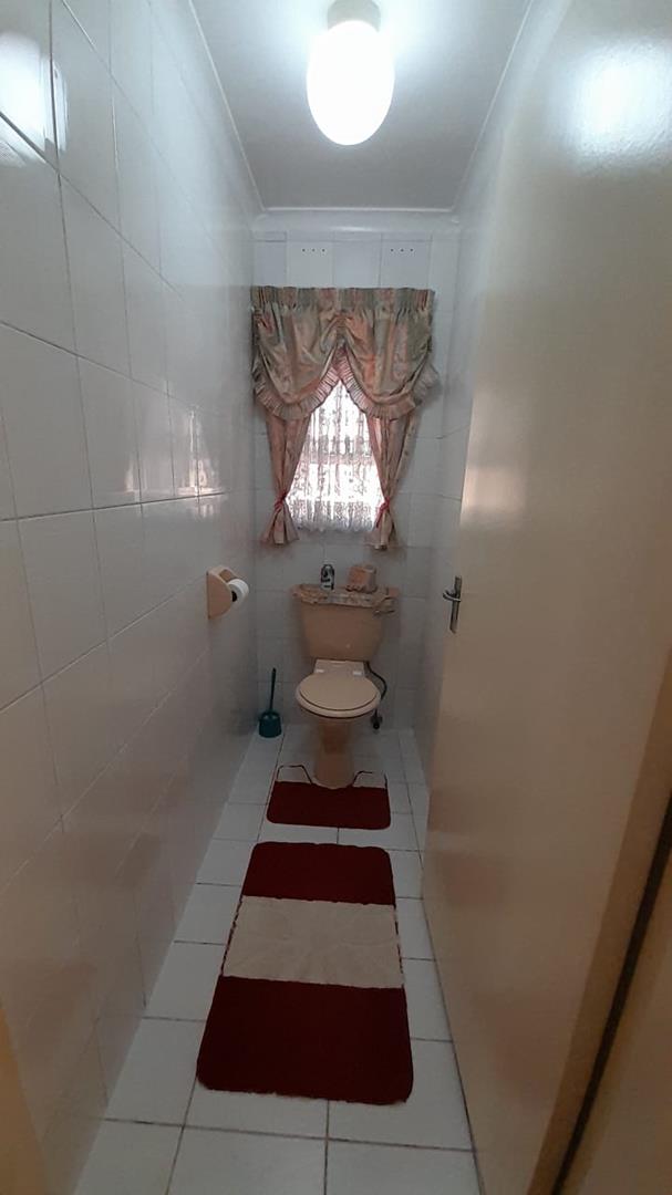 4 Bedroom Property for Sale in Birchleigh North Gauteng