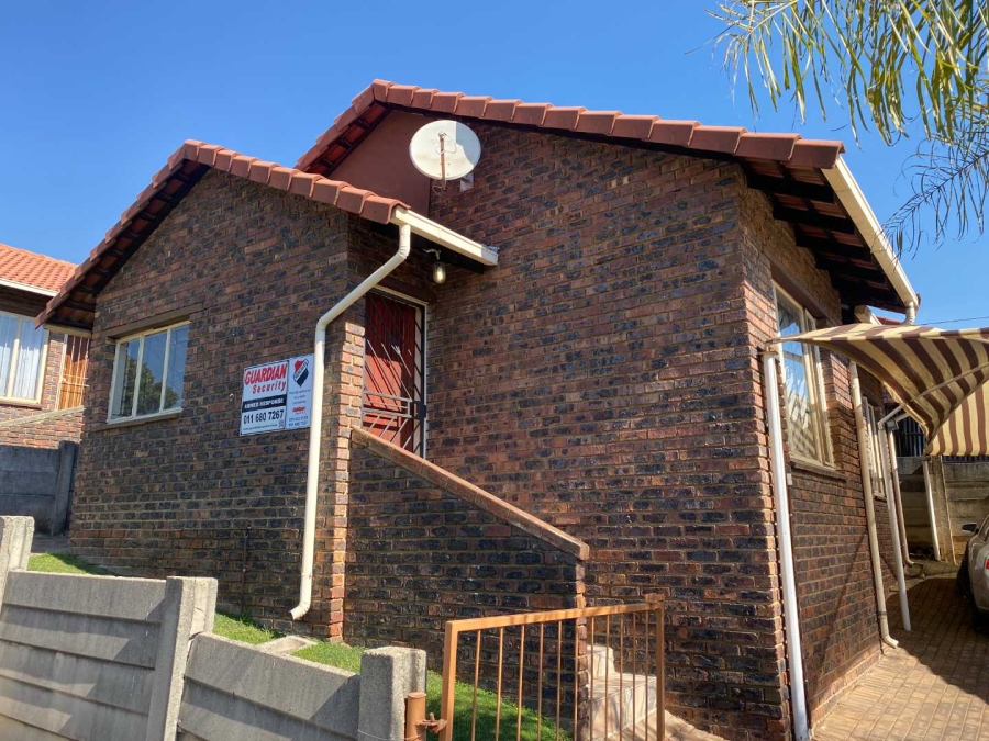 3 Bedroom Property for Sale in Mondeor Gauteng