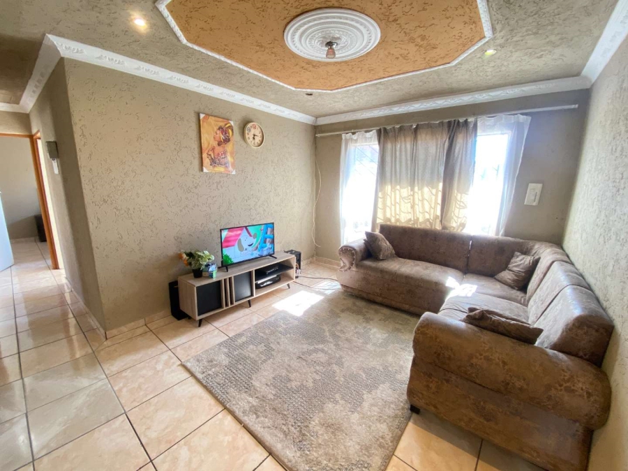 3 Bedroom Property for Sale in Mondeor Gauteng