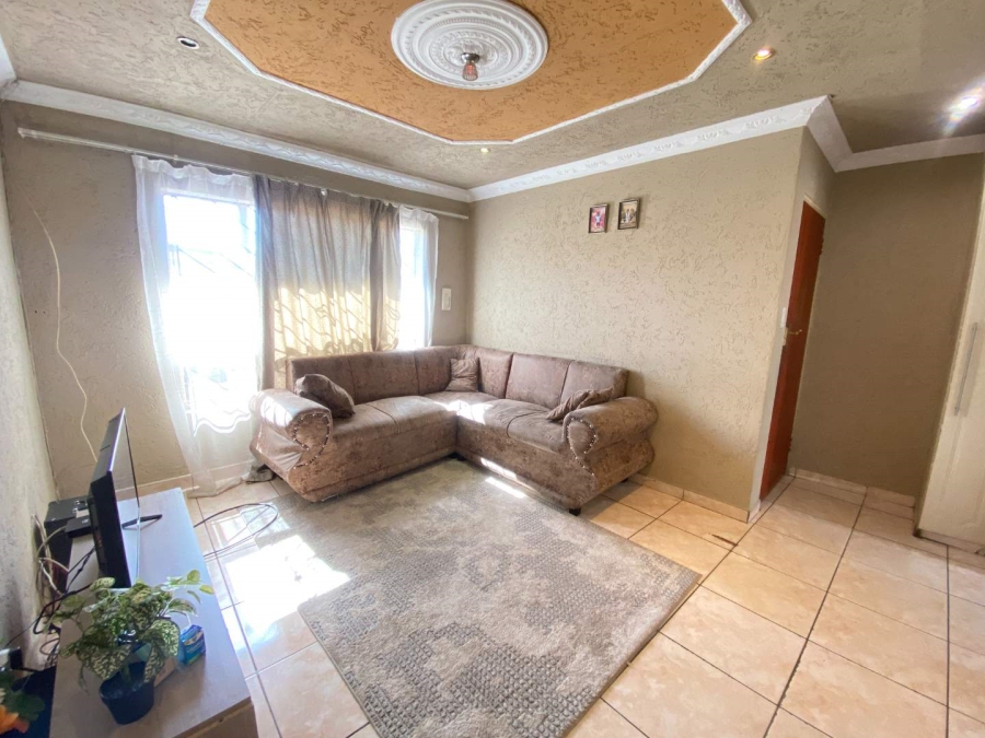3 Bedroom Property for Sale in Mondeor Gauteng