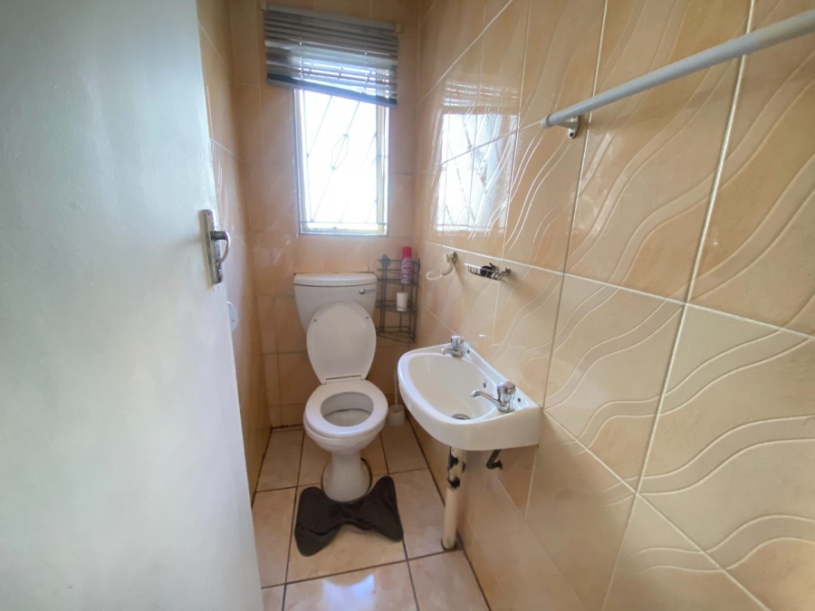 3 Bedroom Property for Sale in Mondeor Gauteng