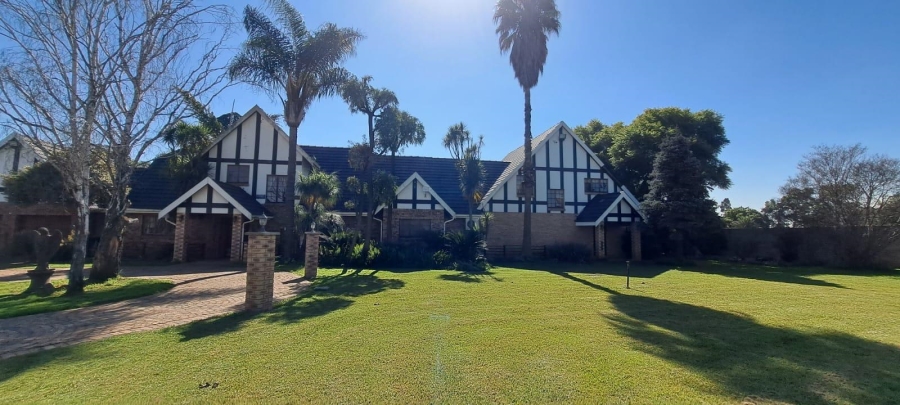 6 Bedroom Property for Sale in Norton Home Estate AH Gauteng