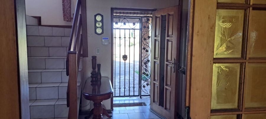 6 Bedroom Property for Sale in Norton Home Estate AH Gauteng
