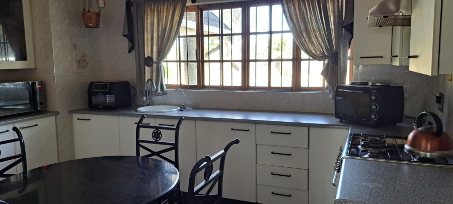 6 Bedroom Property for Sale in Norton Home Estate AH Gauteng