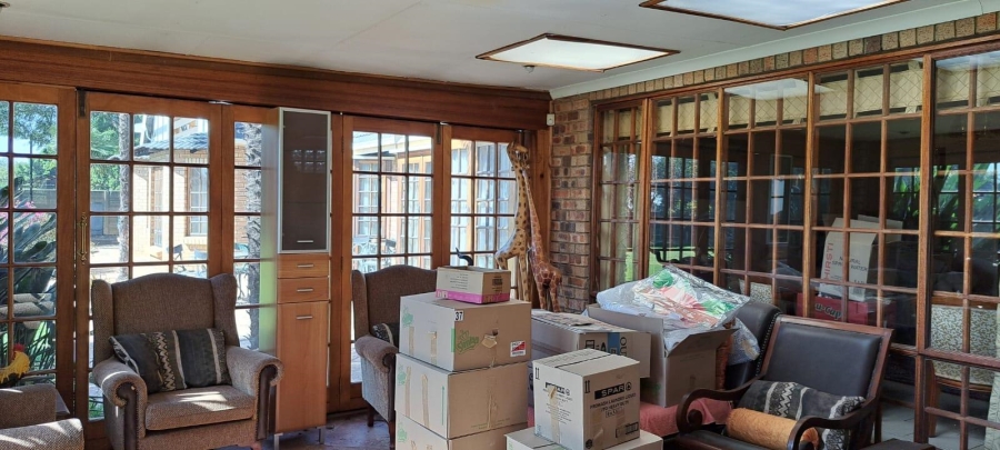 6 Bedroom Property for Sale in Norton Home Estate AH Gauteng