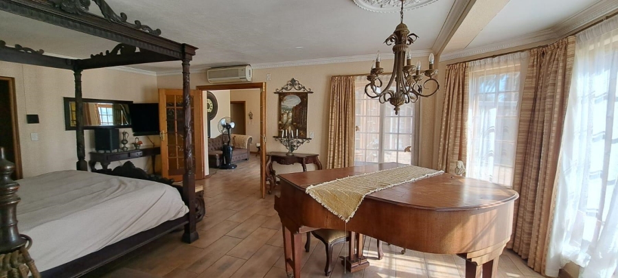 6 Bedroom Property for Sale in Norton Home Estate AH Gauteng