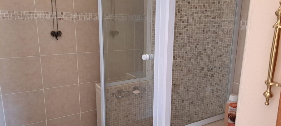 6 Bedroom Property for Sale in Norton Home Estate AH Gauteng