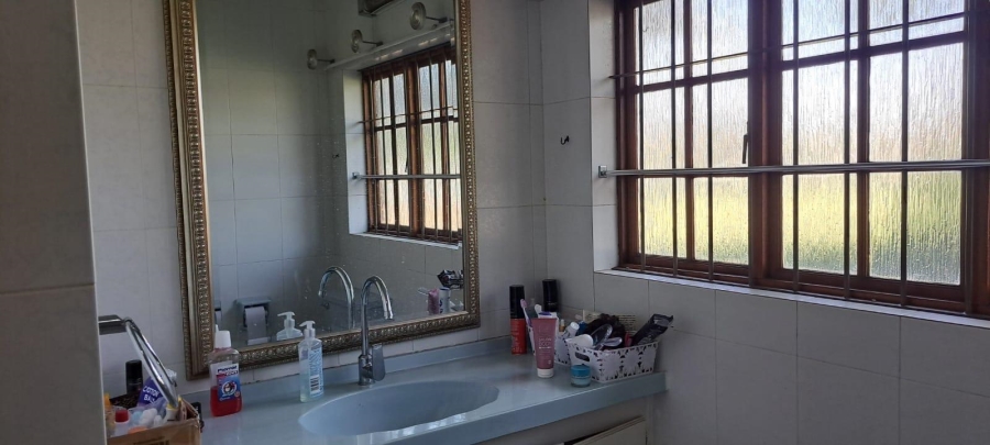 6 Bedroom Property for Sale in Norton Home Estate AH Gauteng