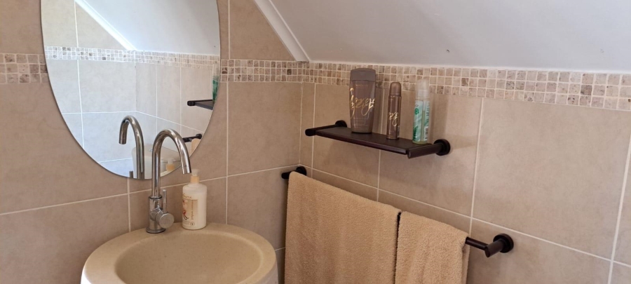 6 Bedroom Property for Sale in Norton Home Estate AH Gauteng