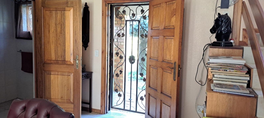6 Bedroom Property for Sale in Norton Home Estate AH Gauteng