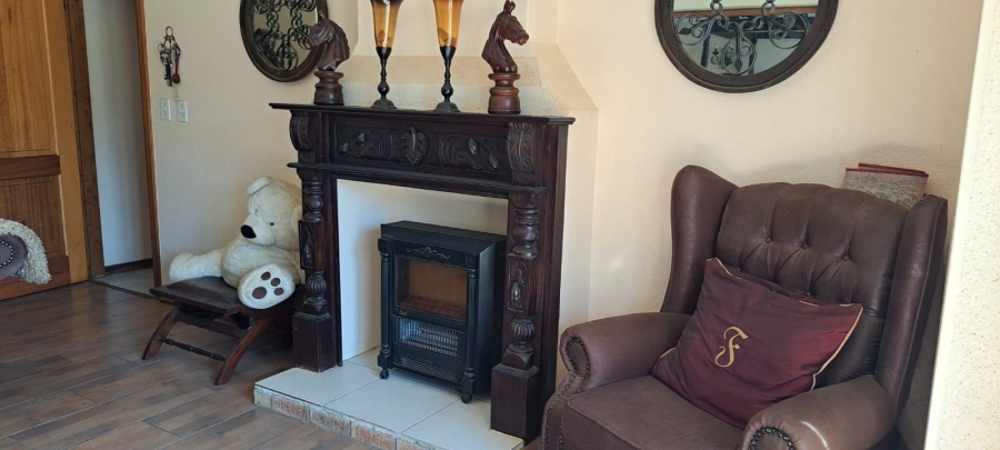 6 Bedroom Property for Sale in Norton Home Estate AH Gauteng