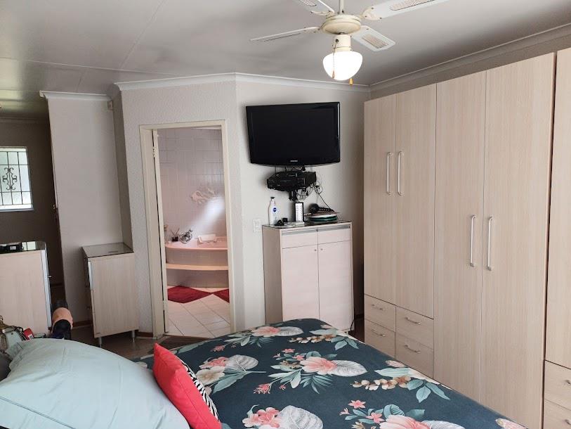 3 Bedroom Property for Sale in Winchester Hills Ext 3 Gauteng