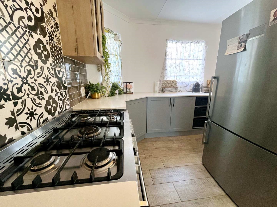 3 Bedroom Property for Sale in Faerie Glen Gauteng
