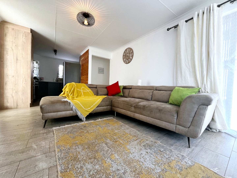3 Bedroom Property for Sale in Faerie Glen Gauteng