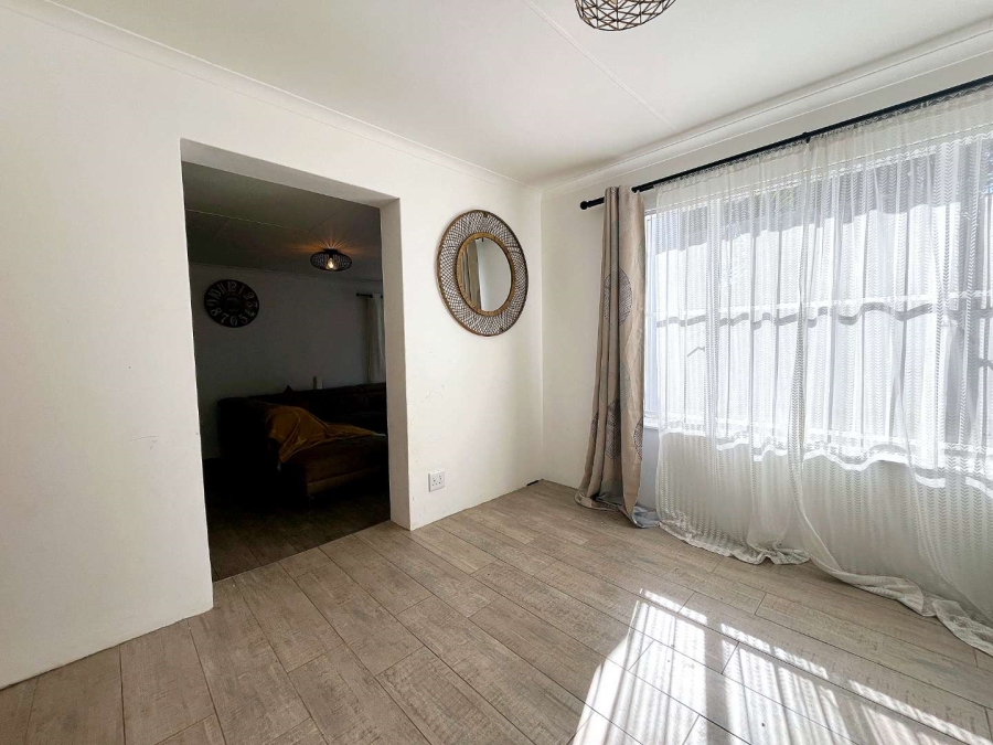 3 Bedroom Property for Sale in Faerie Glen Gauteng