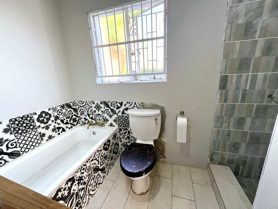 3 Bedroom Property for Sale in Faerie Glen Gauteng