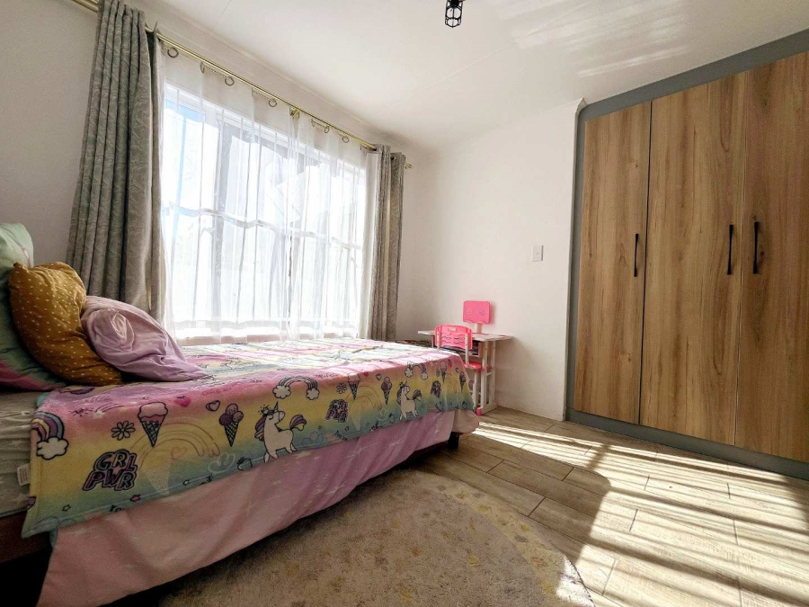 3 Bedroom Property for Sale in Faerie Glen Gauteng