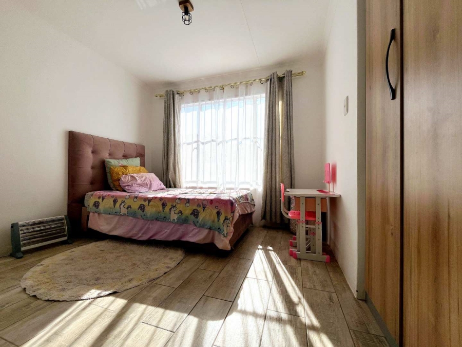 3 Bedroom Property for Sale in Faerie Glen Gauteng