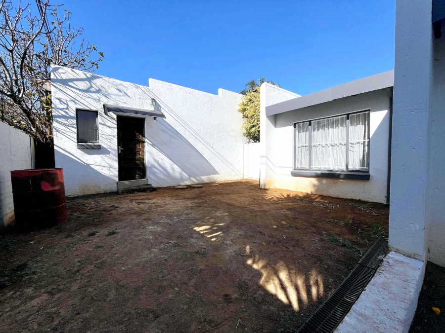 3 Bedroom Property for Sale in Faerie Glen Gauteng