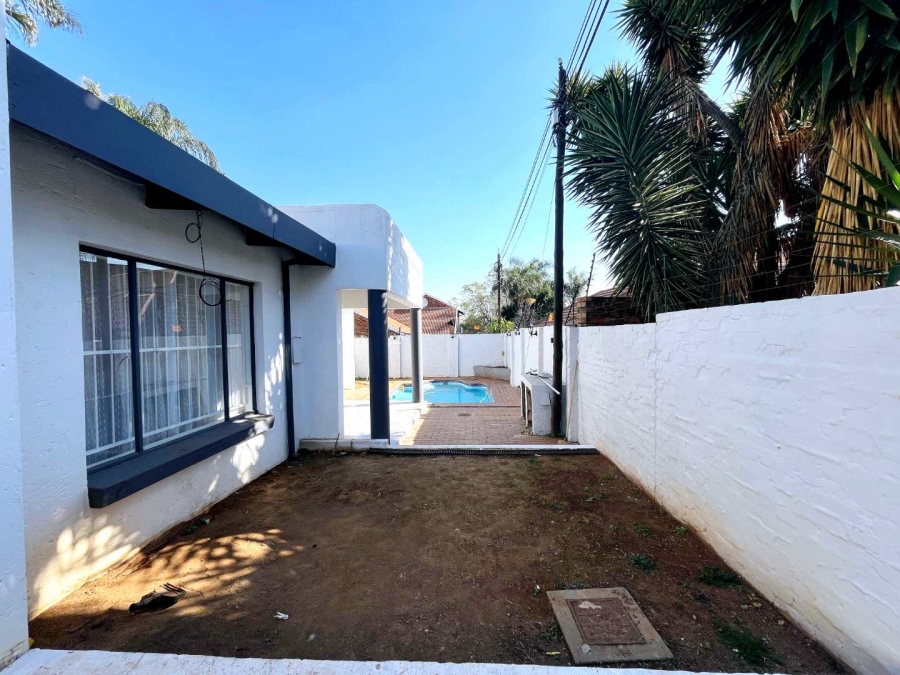3 Bedroom Property for Sale in Faerie Glen Gauteng
