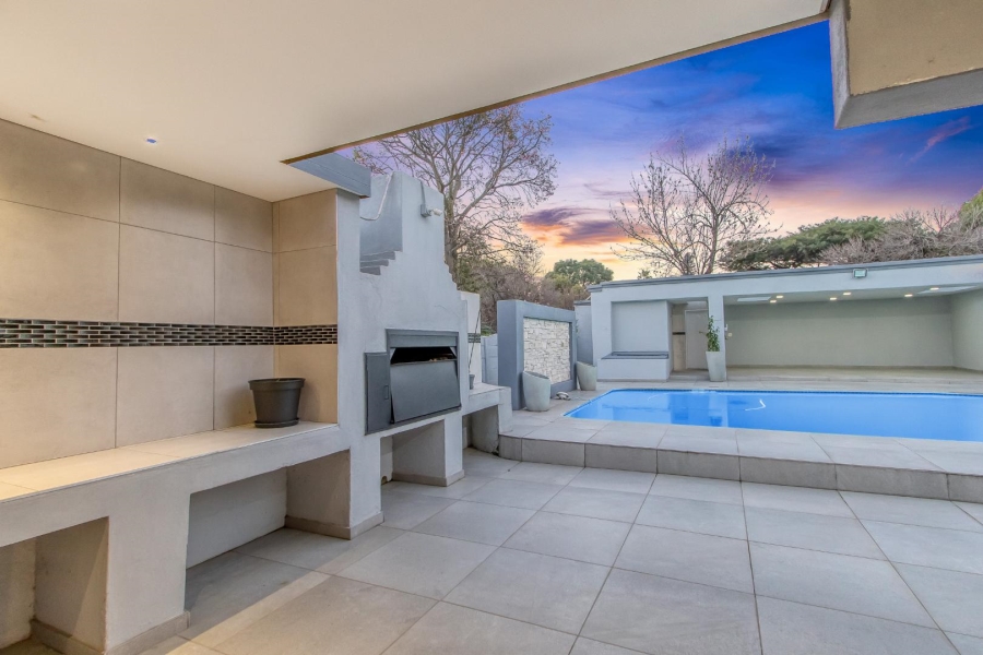 5 Bedroom Property for Sale in Cresta Gauteng