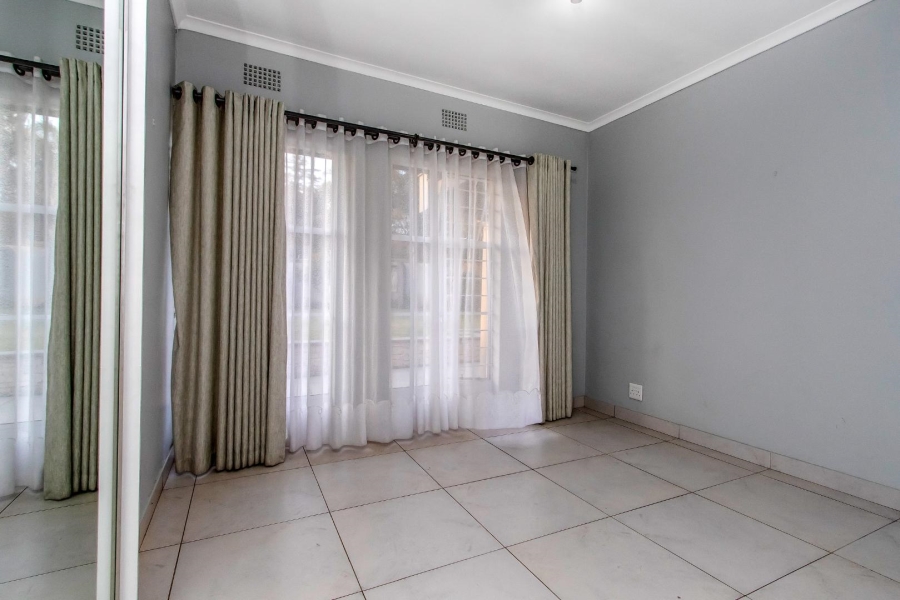 5 Bedroom Property for Sale in Cresta Gauteng