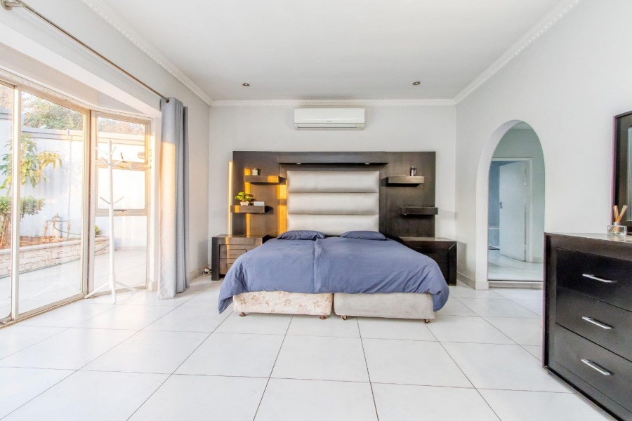 5 Bedroom Property for Sale in Cresta Gauteng
