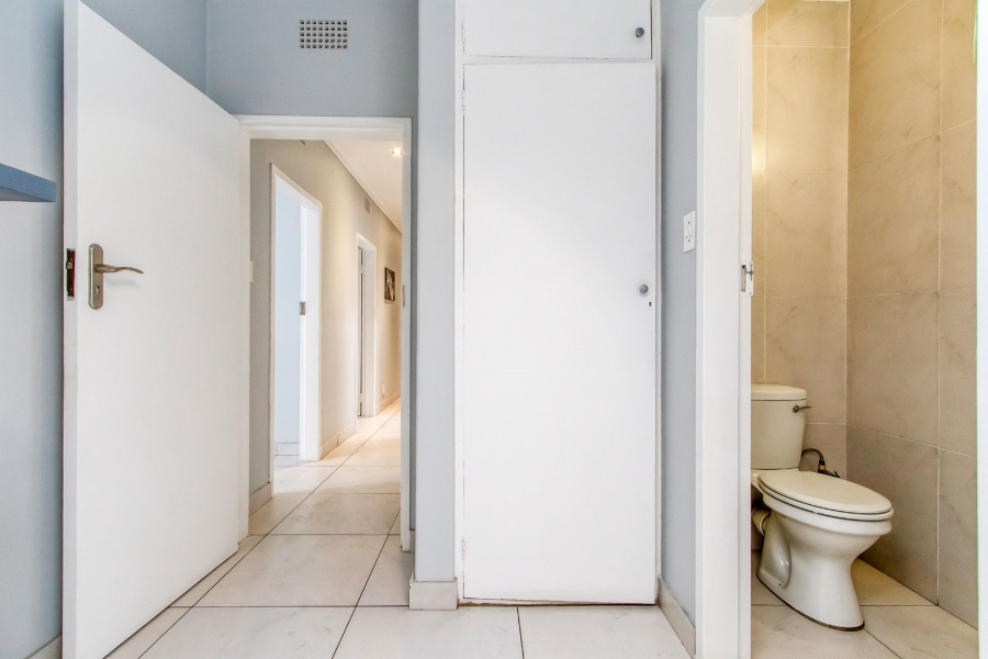 5 Bedroom Property for Sale in Cresta Gauteng
