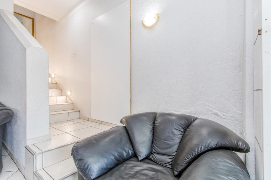 5 Bedroom Property for Sale in Cresta Gauteng