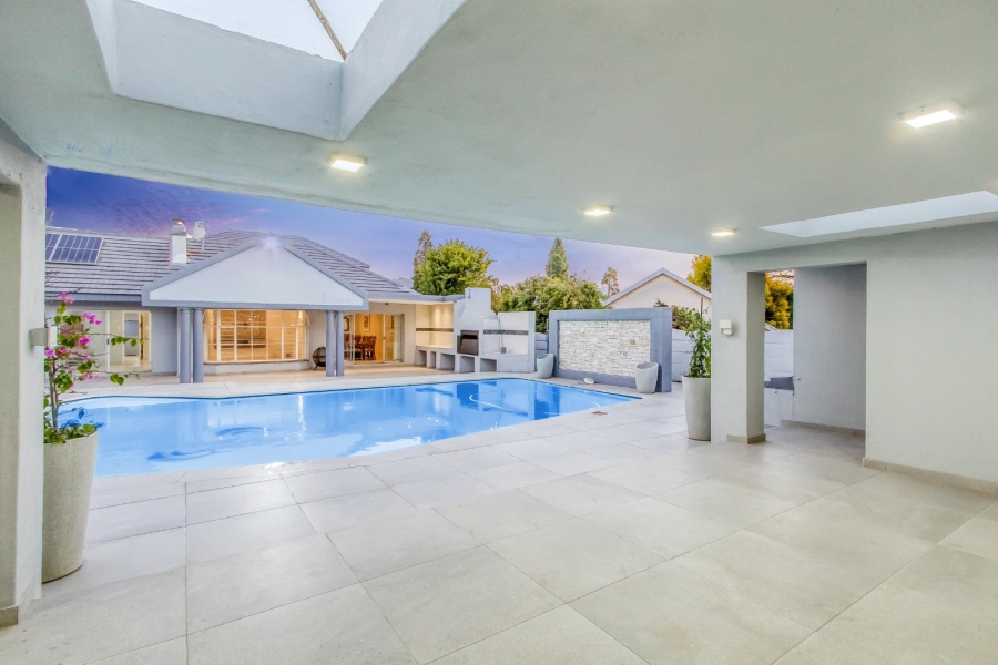 5 Bedroom Property for Sale in Cresta Gauteng