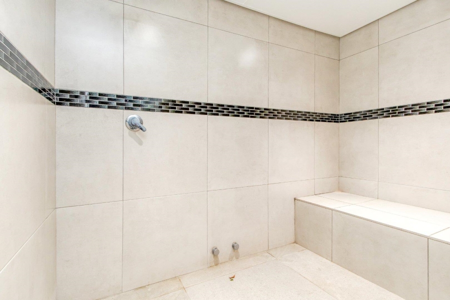 5 Bedroom Property for Sale in Cresta Gauteng
