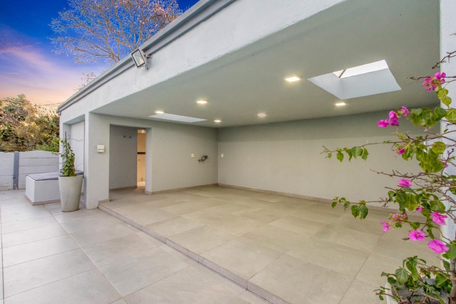 5 Bedroom Property for Sale in Cresta Gauteng