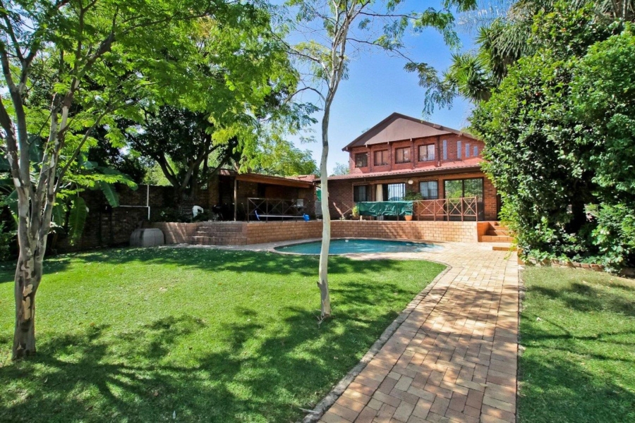 To Let 1 Bedroom Property for Rent in Douglasdale Gauteng