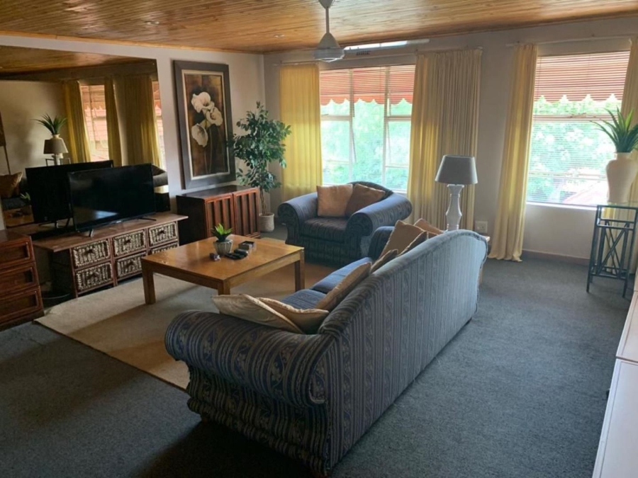 To Let 1 Bedroom Property for Rent in Douglasdale Gauteng