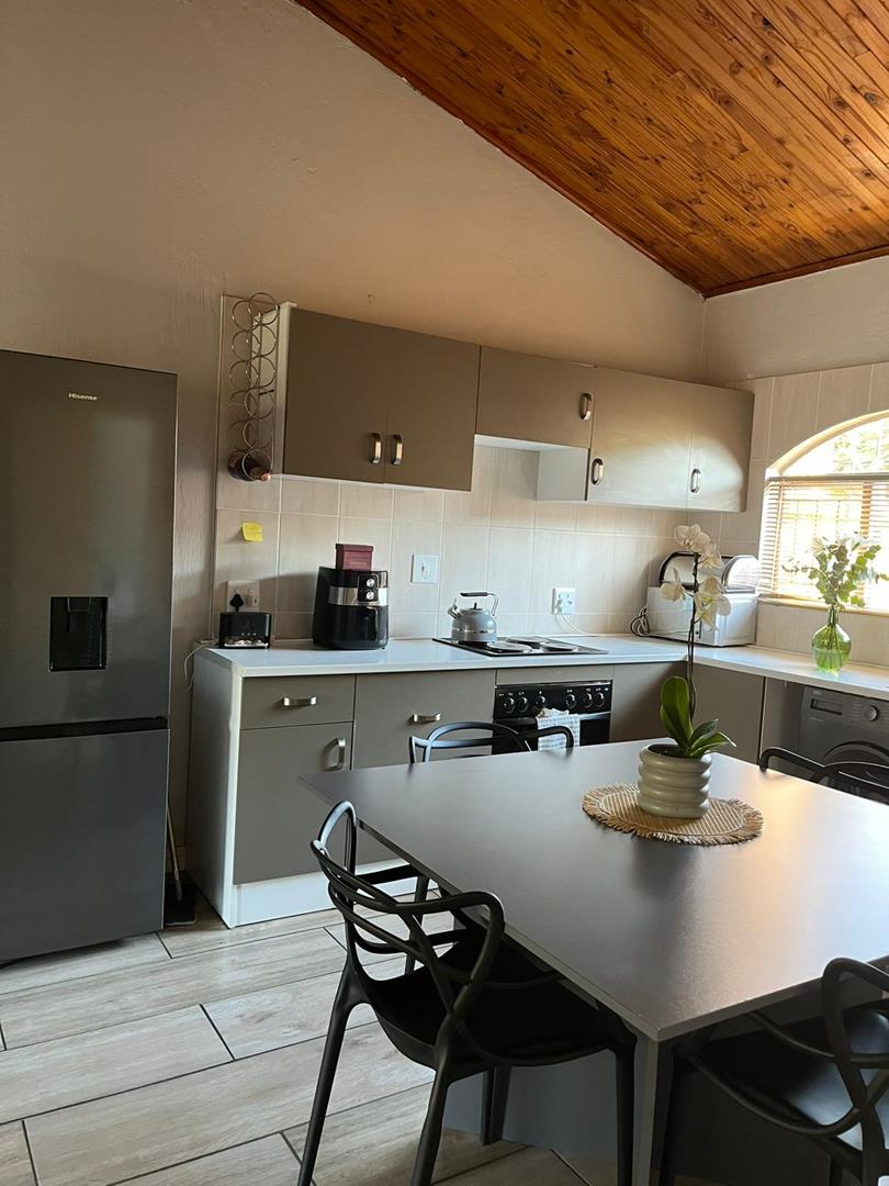 To Let 1 Bedroom Property for Rent in Lyndhurst Gauteng