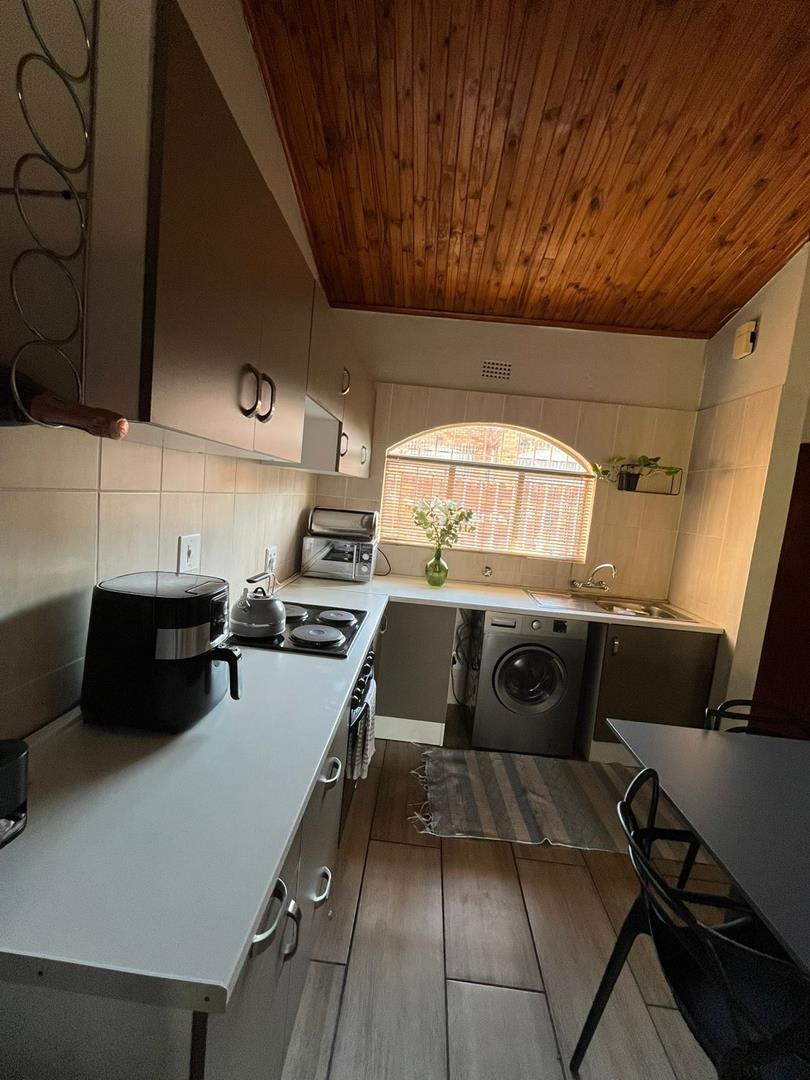 To Let 1 Bedroom Property for Rent in Lyndhurst Gauteng