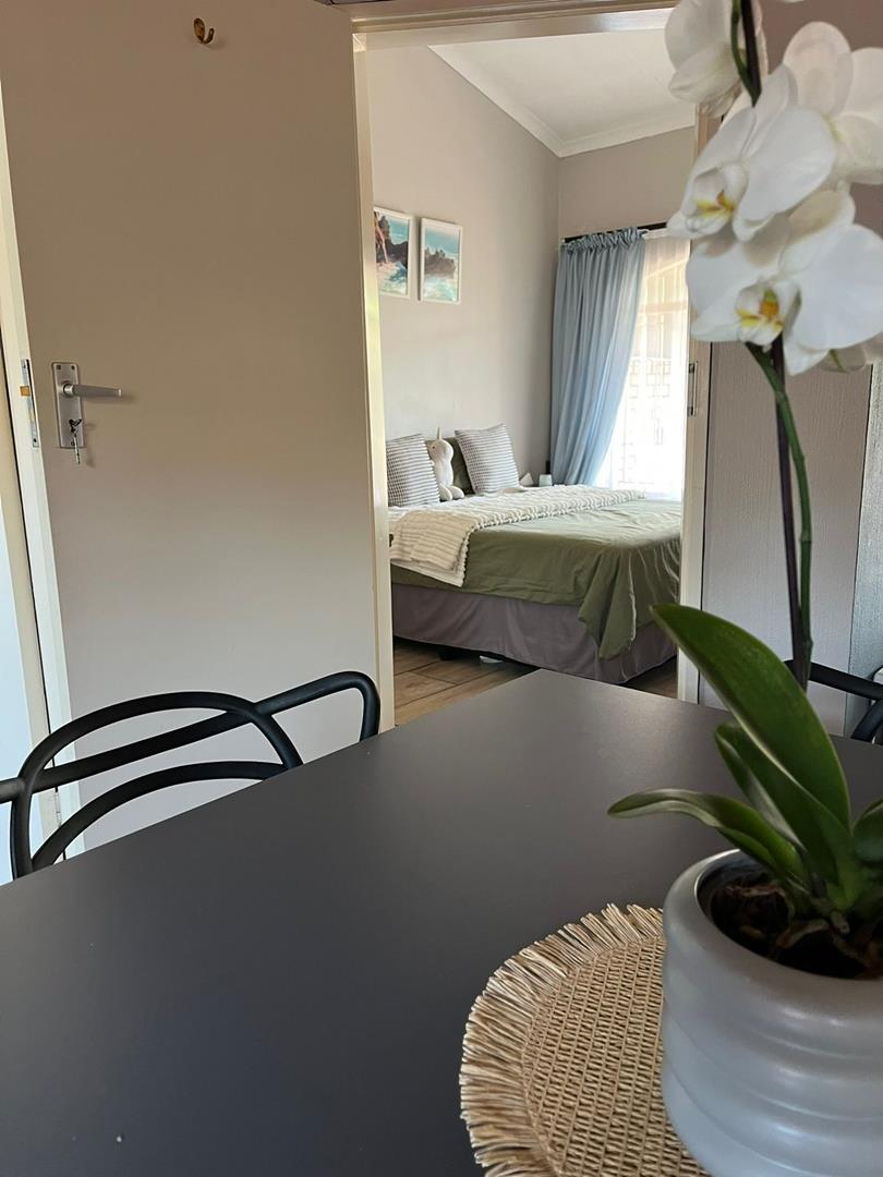 To Let 1 Bedroom Property for Rent in Lyndhurst Gauteng