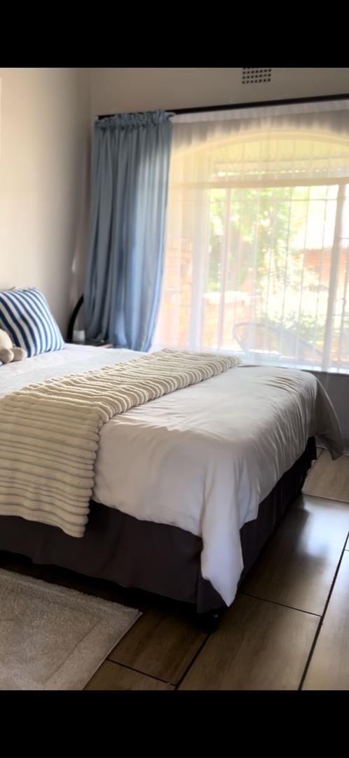 To Let 1 Bedroom Property for Rent in Lyndhurst Gauteng