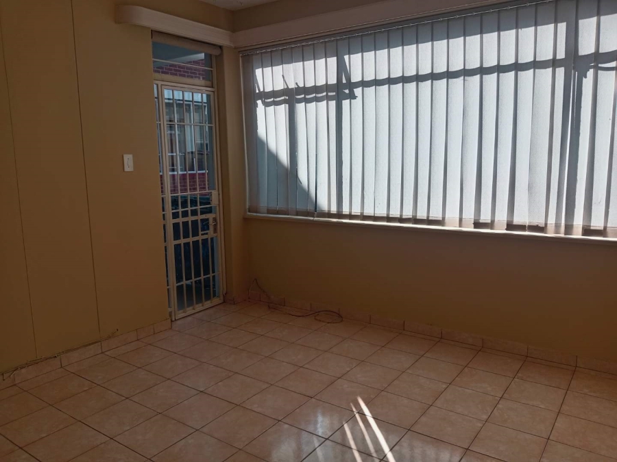 2 Bedroom Property for Sale in Killarney Gauteng