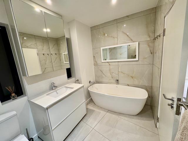 To Let 3 Bedroom Property for Rent in Morningside Gauteng
