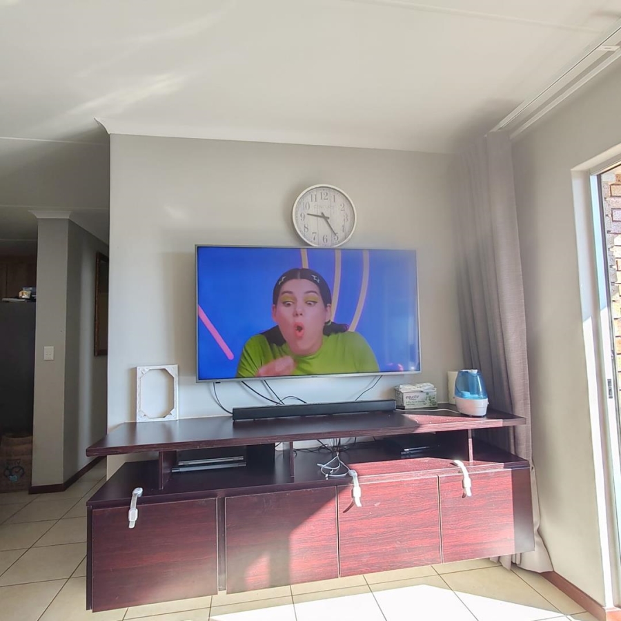 To Let 0 Bedroom Property for Rent in Noordwyk Gauteng