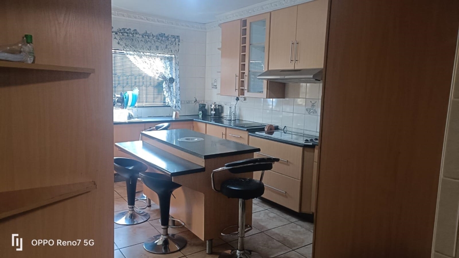 3 Bedroom Property for Sale in Dunnottar Gauteng